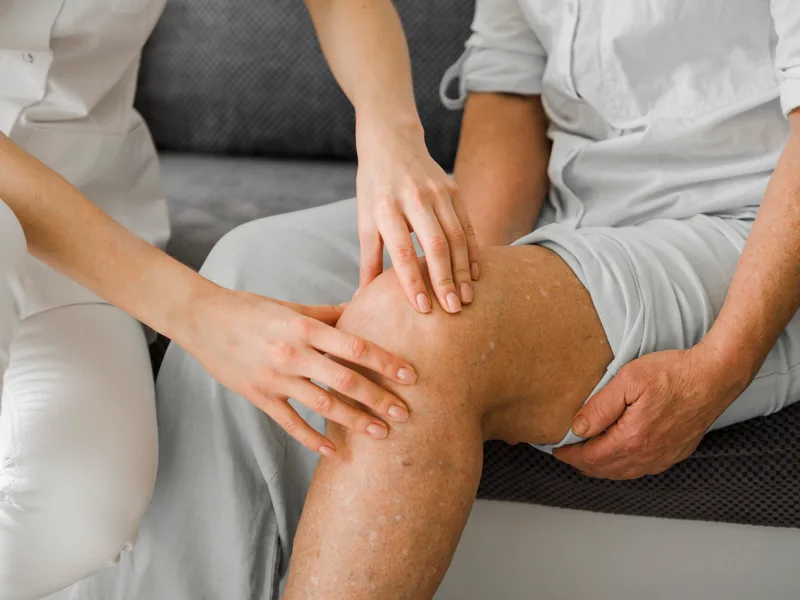 Chiropractic care for knee pain at New Beginnings Chiropractic in Monterey