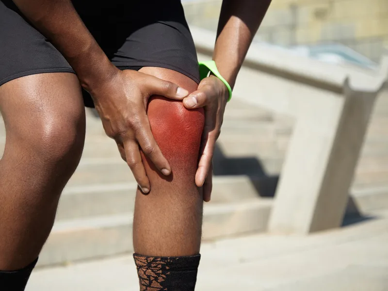 New Beginnings Chiropractic treating knee pain in Monterey
